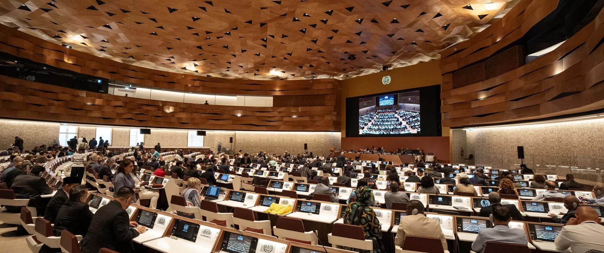view of the workers' group in room XIX of the palais